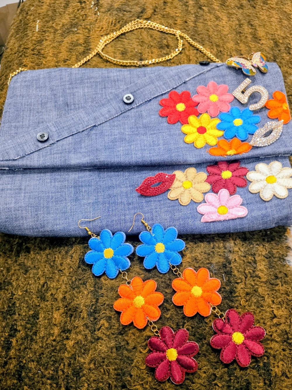 Chain-Handle Floral Appliqué Clutch Bag with Matching Flower Earrings - Blue